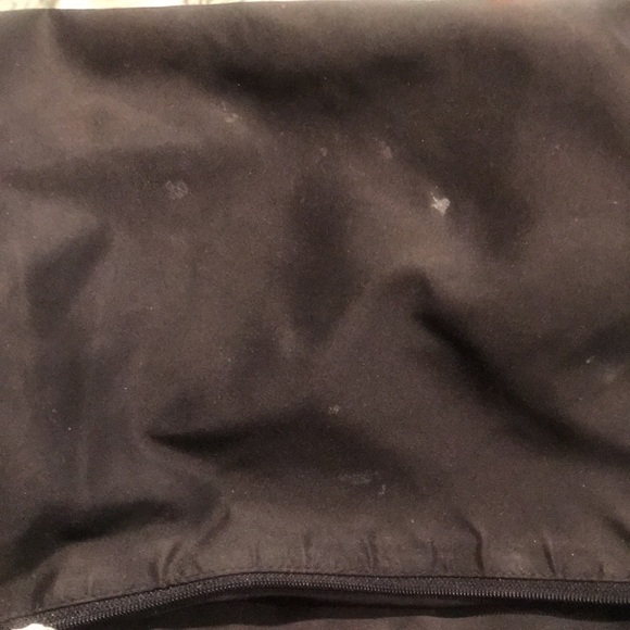 The Original Detroit By Harvey’s Black Medium Seatbelt Bag - Picture 6 of 7